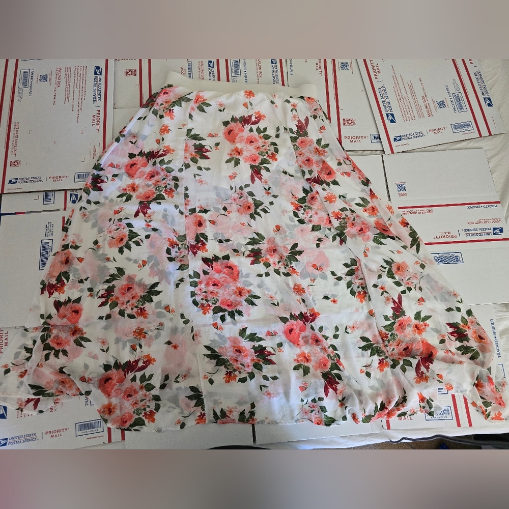 torrid White Maxi Skirt with Coral Pink Floral Print